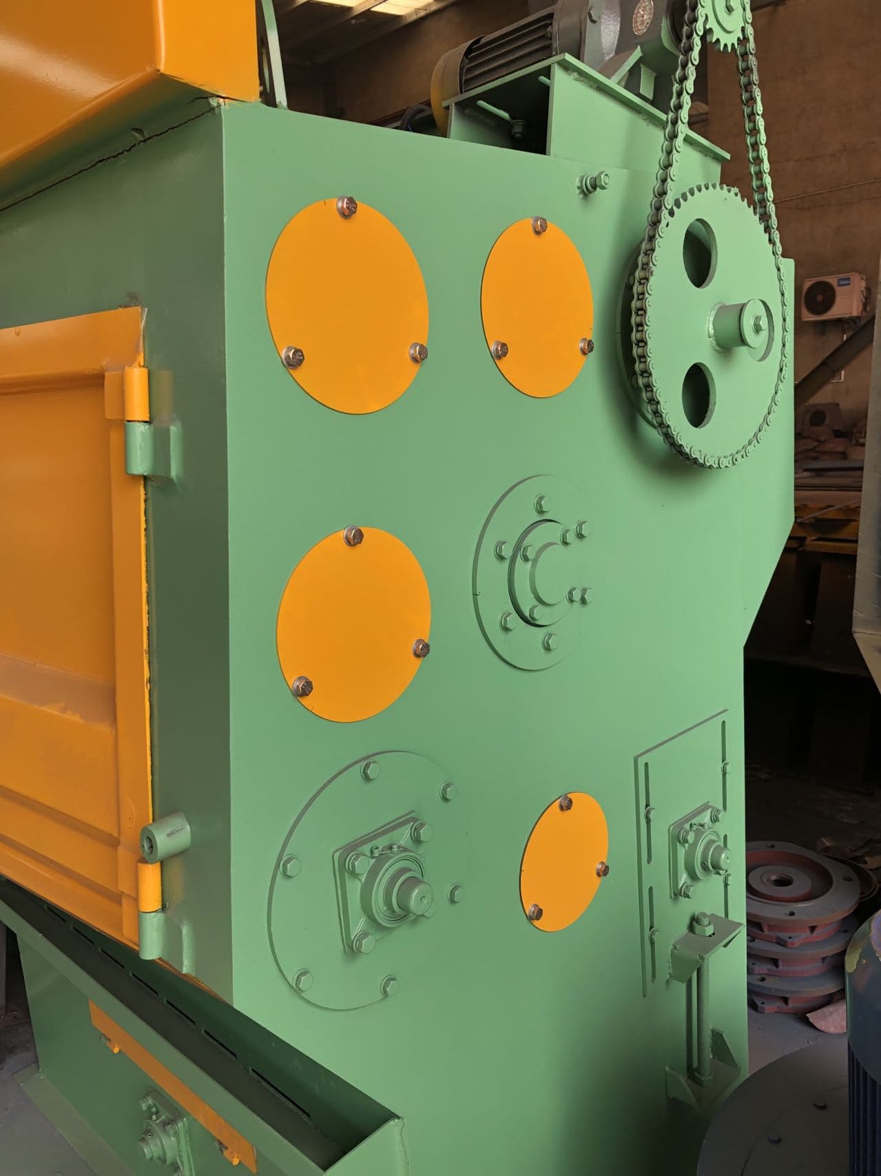 Q326履带抛丸机---具体电联咨询为准