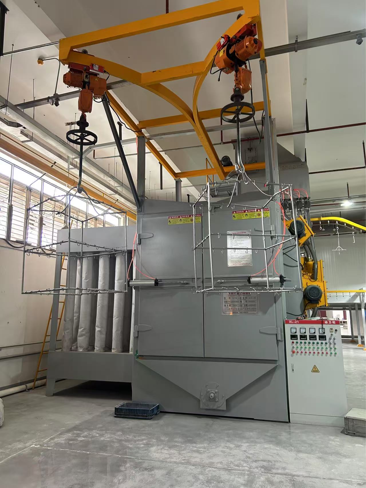 喷塑。喷涂吊钩式抛丸机